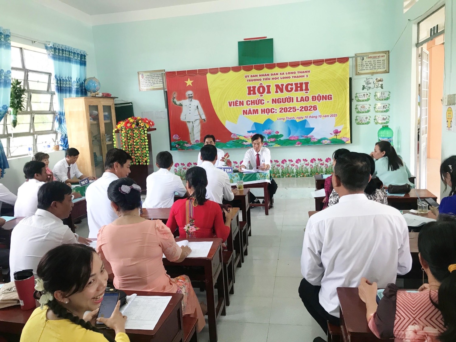 HỘI NGHỊ VIÊN CHỨC, NGƯỜI LAO ĐỘNG NĂM HỌC 2025-2026